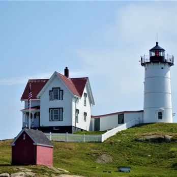 Nubble Lighthouse - We wished we could have gone into the lighthouse - Landmarks & Historical Buildings Near Me - York, Maine