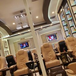 DH Desoto Nail Bar