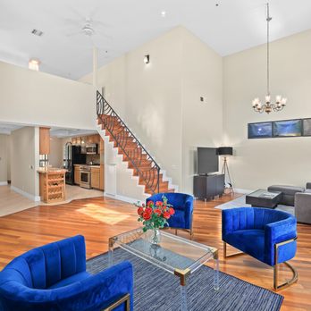 Itza Mari - Compass - Toluca Lake - Real Estate Agents Near Me - Pasadena, California Itza Mari - Compass - Toluca Lake - Real Estate Agents Near Me - Pasadena, California