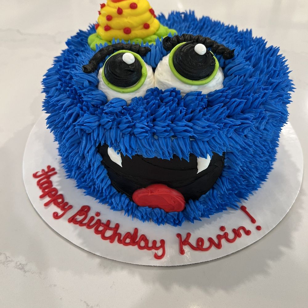 What a fun cake! Blue monster. What a fun cake! Blue monster.