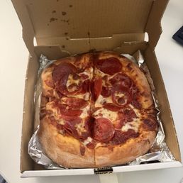 Pepperoni pizza Pepperoni pizza