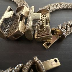 Campos Jewelers - Left side pin keeps breaking. Right side keeps bending.