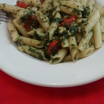 Osteria Romeo Giuletta - Penne al pesto - Italian Near Me - València, V Osteria Romeo Giuletta - Penne al pesto - Italian Near Me - València, V