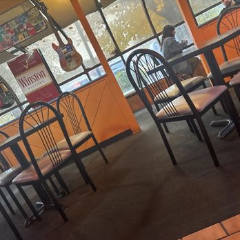 Classics Sandwiches & Subs - Seating - Sandwiches Near Me - Richmond, Virginia