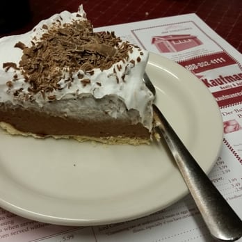 Boyd & Wurthmann Restaurant - Chocolate pie - Desserts Near Me - Berlin, Ohio Boyd & Wurthmann Restaurant - Chocolate pie - Desserts Near Me - Berlin, Ohio