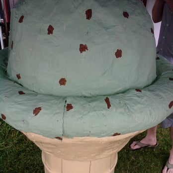Lick-A-Dee Splitz - Papier-mache ice cream cone. - Ice Cream & Frozen Yogurt Near Me - Three Lakes, Wisconsin