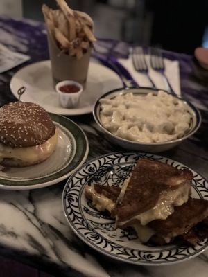 Sonder & Dram by null