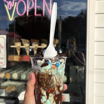 Sweet Sammie Jane's - Sweet stack with Cookie Monster ice cream, yum! - Desserts Near Me - Rochester, New York Sweet Sammie Jane's - Sweet stack with Cookie Monster ice cream, yum! - Desserts Near Me - Rochester, New York