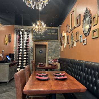 Pineapple Village - Inside - Asian Fusion Near Me - Gilroy, California