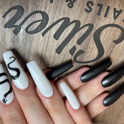 Silver Nails & Lash - By Lily