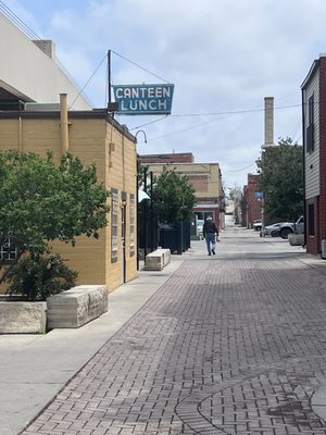 Canteen Lunch in the Alley by null