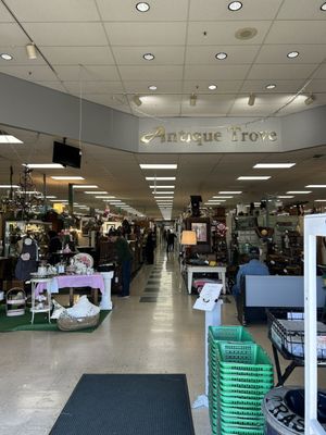Antique Trove by null