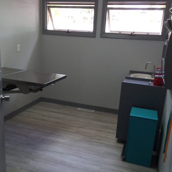 Westgate Animal Clinic - One of many examination  rooms - Pet Services Near Me - Omaha, Nebraska