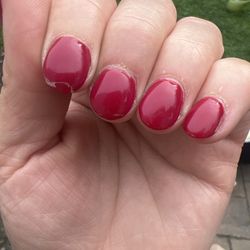 Lavish Nails & Spa - Peeling and cuticle fray