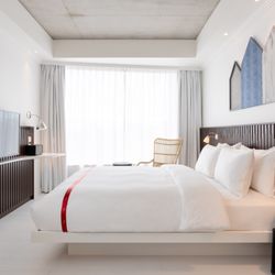 Ruby Zoe Hotel & Bar - LOVELY-Room