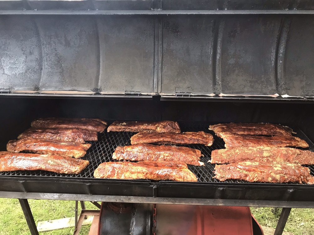 Food from Pata's BBQ & Wings