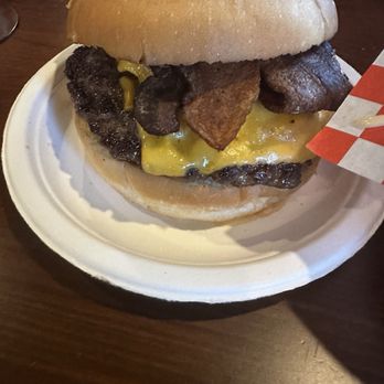 Doug's Burgers - Doug Burger w bacon - Burgers Near Me - Bellingham, Washington Doug's Burgers - Doug Burger w bacon - Burgers Near Me - Bellingham, Washington