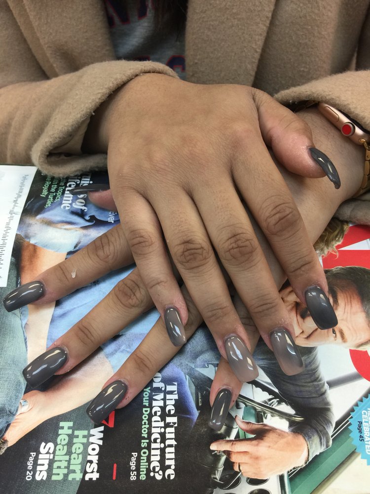 Paris Nails Logo
