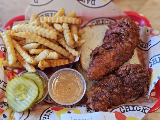Dave's Hot Chicken by null