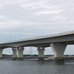 Hathway Bridge - Hathaway Bridge from the east side looking west