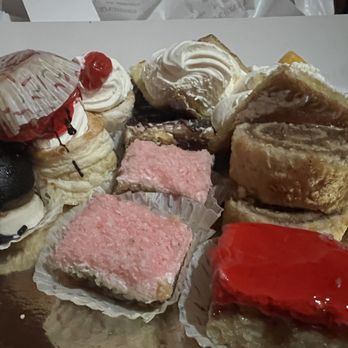Panaderia El Progreso - Bakeries Near Me - Burzaco, B