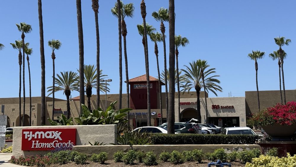 Rio Vista Shopping Center Logo