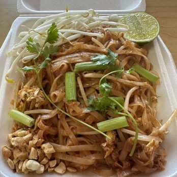 J's Thai Express - Pad Thai Noodle - Thai Near Me - Montebello, California