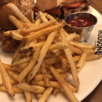 Hudson 29 Kitchen + Drink - Crispy Chicken Sandwich - New American Near Me - Upper Arlington, Ohio Hudson 29 Kitchen + Drink - Crispy Chicken Sandwich - New American Near Me - Upper Arlington, Ohio