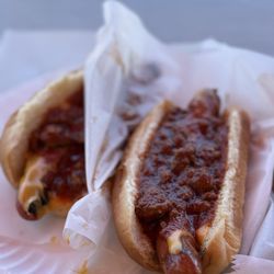 Arbetter's Hot Dogs - Chili and cheese