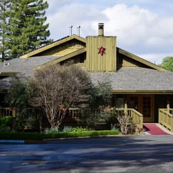 Wine Tours By Santa - Alexander Vally Winery