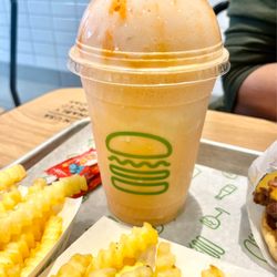 Shake Shack Irvine Spectrum - Creamsicle Float