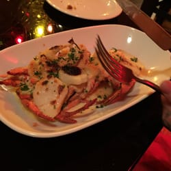 El Tomate & Manitos - Garlic lobster and scallops