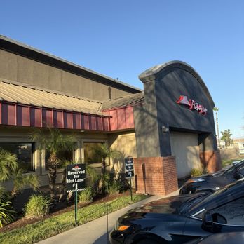 Pizza Hut - Pizza Near Me - Perris, California Pizza Hut - Pizza Near Me - Perris, California