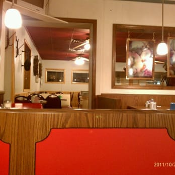 H & H Bakery & Restaurant - the interior of the restaurant - Bakeries Near Me - Pinconning, Michigan