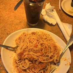 Romas Pizza & Pasta - Spaghetti with meat sauce