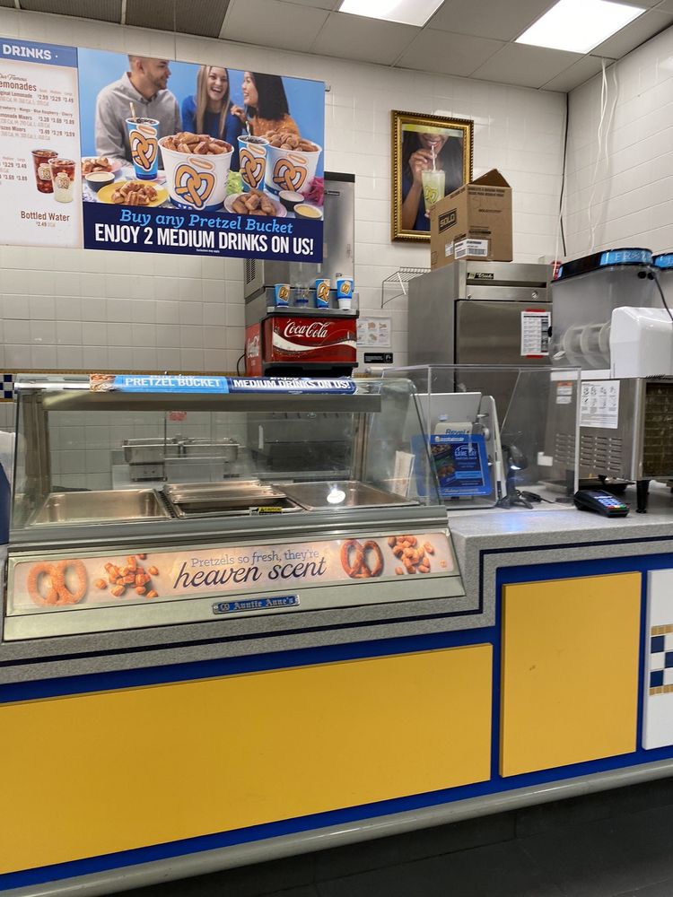 AUNTIE ANN’S PRETZELS 180 State Route 35, Eatontown, New Jersey