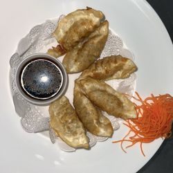 E Sushi Japanese Grill & Sushi Bar - Gyoza