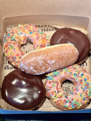 Roccos Doughnut Company by null