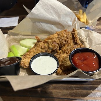 Temblor Brewing Company - Kids Jr Chicken Tenders - Breweries Near Me - Bakersfield, California Temblor Brewing Company - Kids Jr Chicken Tenders - Breweries Near Me - Bakersfield, California