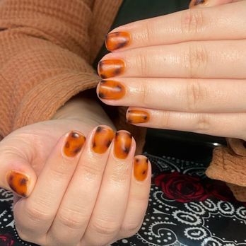 Stash House Az - Matte tortoiseshell art on natural nails by Maria (aka @barriobabebeauty on instagram) - Waxing Near Me - Phoenix, Arizona