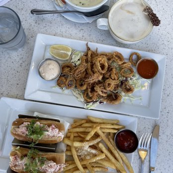 Lighthouse - New England Lobster Roll, Calamari, New England Clam Chowder - Breakfast & Brunch Near Me - Newport Beach, California