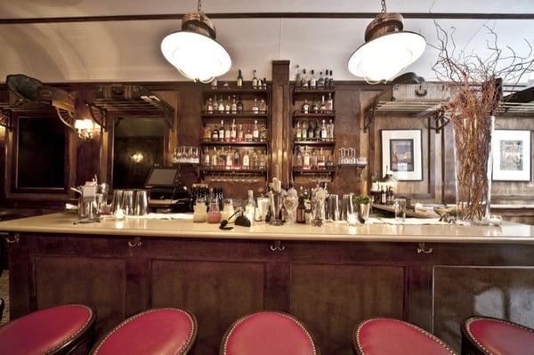 Orient Express Cocktail Bar by null