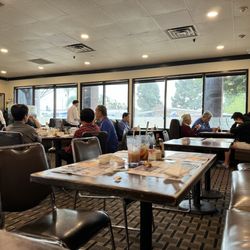 JJ Hong Kong Cafe - Dining hall
