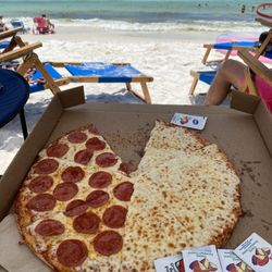 Bucettis Beach Pizza