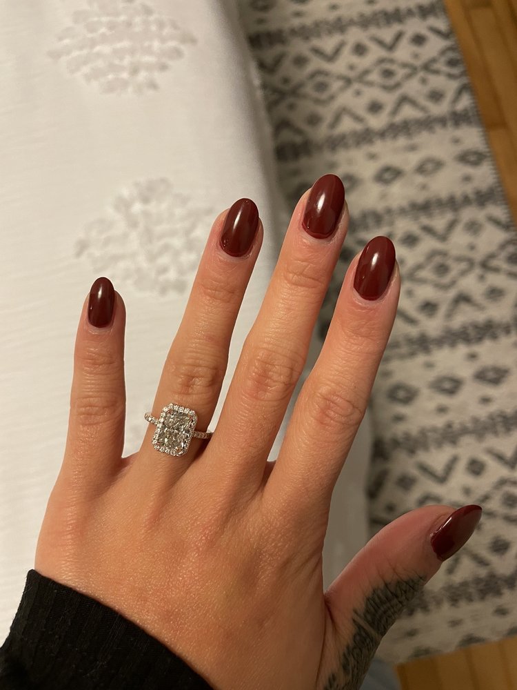 Star Nails & Spa Logo