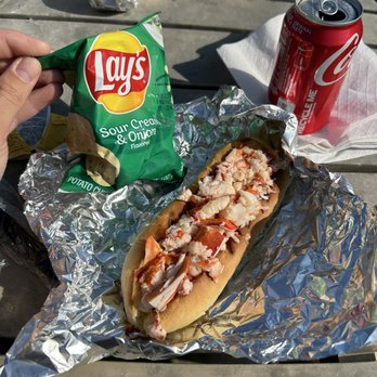 Lobster Landing - Hot lobster roll (small) - Seafood Markets Near Me - Clinton, Connecticut