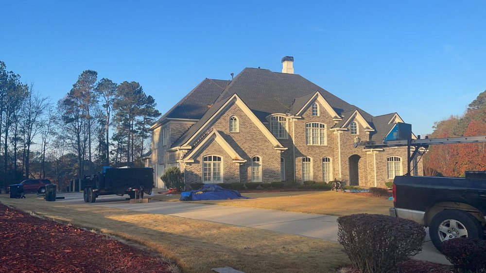 Slide of Alvarez Roofing