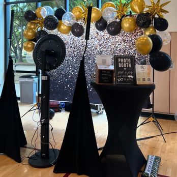 LenseCapture Photobooth - Photobooth - Photo Booth Rentals Near Me LenseCapture Photobooth - Photobooth - Photo Booth Rentals Near Me
