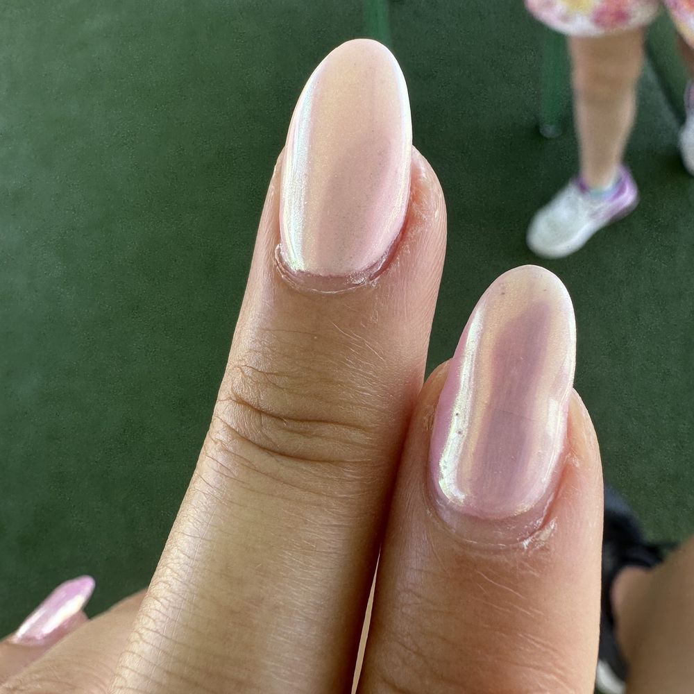 Omni Nails - Lumpy vs smooth. Had to get the middle finger fixed although it's only a matter of time before the lumpy index finger Bends off and breaks - Nail Salons Near Me - San Diego, California