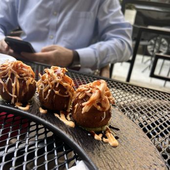 Vaka Restaurant - Sushi Bars Near Me - Lawrence, Massachusetts